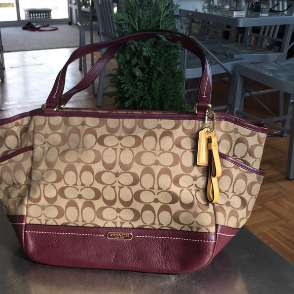 Coach | Bags | Coach Park Signature Carrietote F23297 | Poshmark